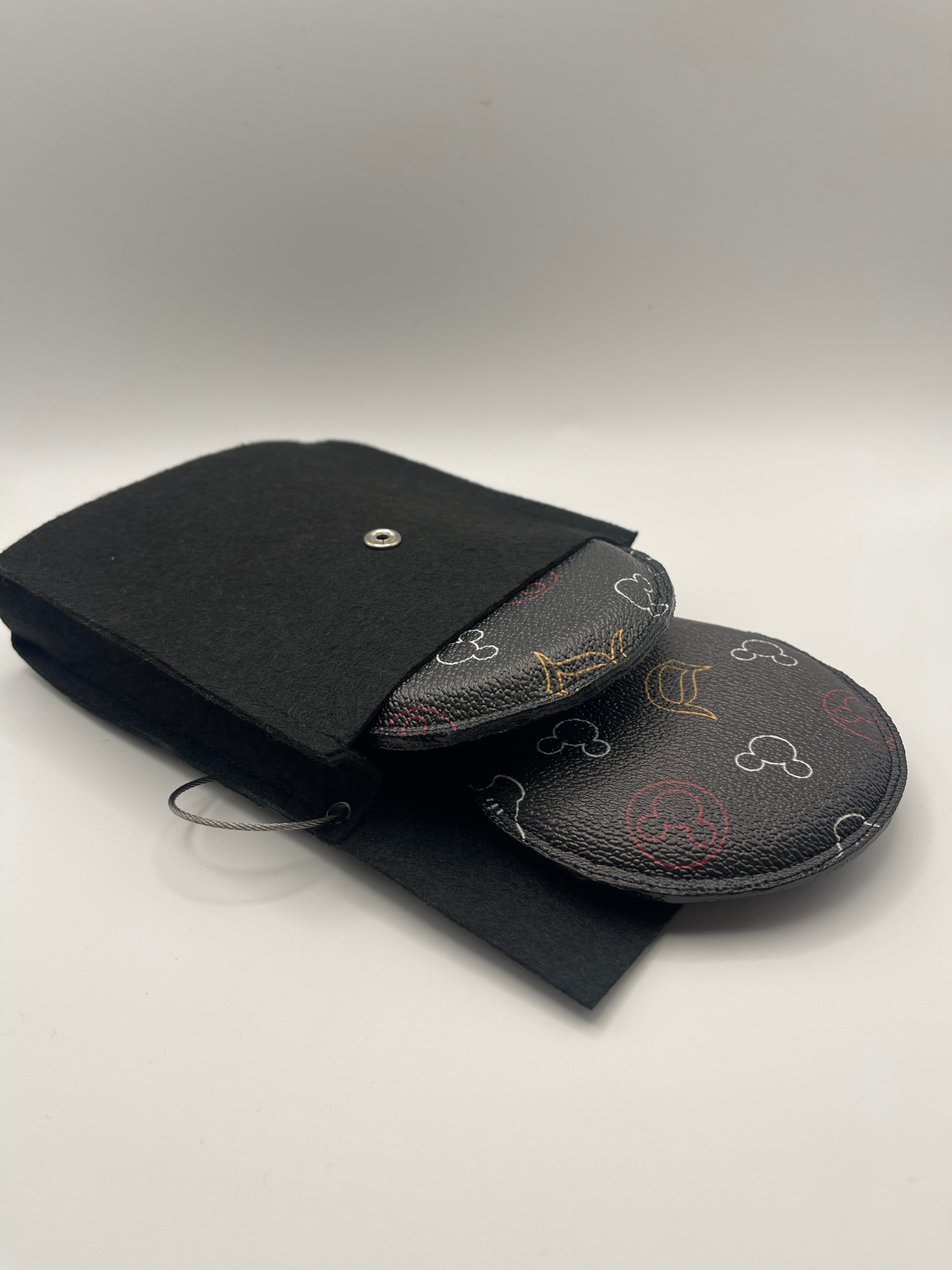 Magnetic "D" Mouse Ears