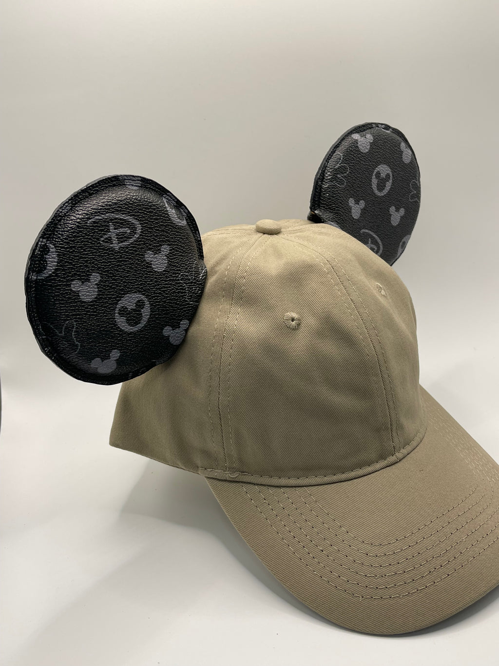 Magnetic "WD" Mouse Ears