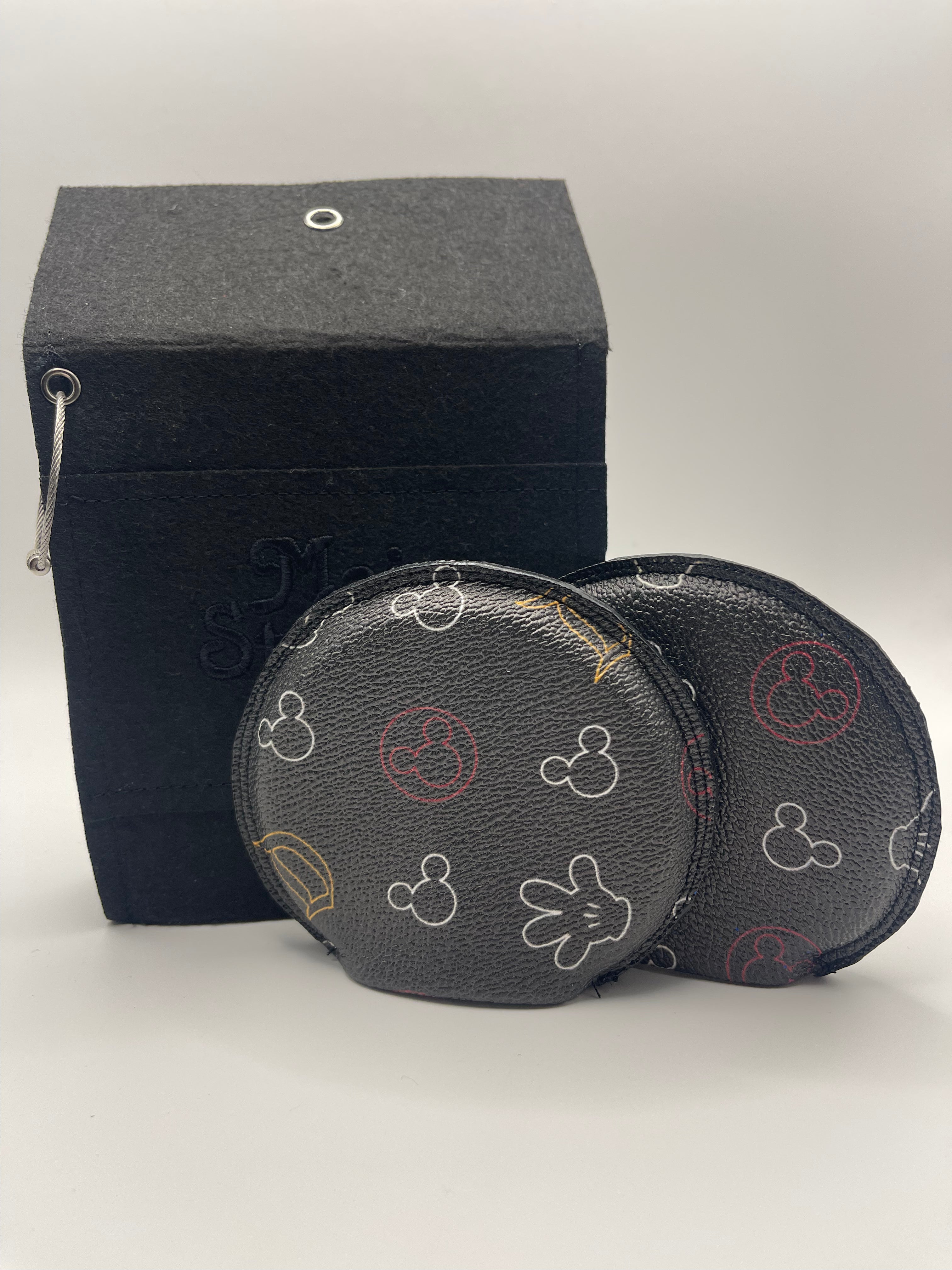 Magnetic "D" Mouse Ears